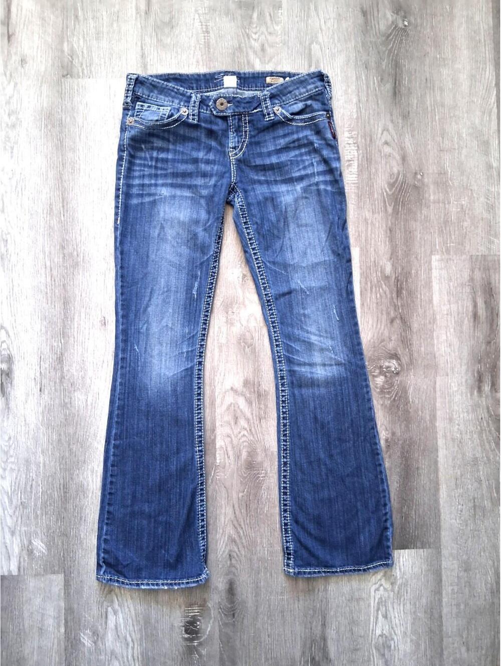Silver Jeans Tuesday, Woman's Size 14, 32x31 Distressed Boot Cut Low Rise Denim
